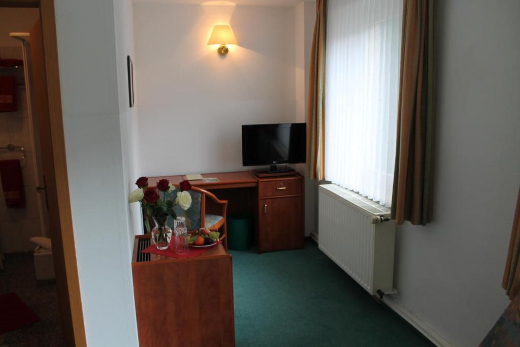Garni-Hotel Alt Wernigeroeder Hof Вернигероде Номер фото